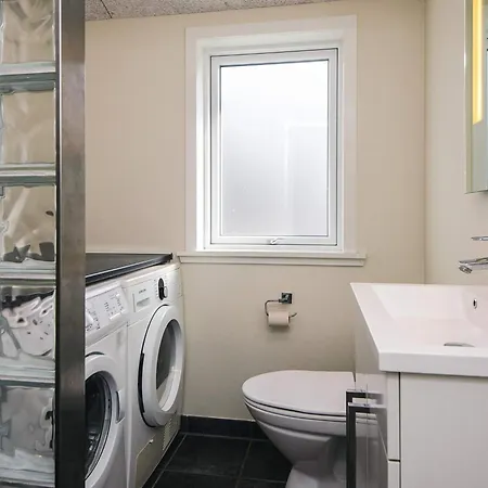 8 Person In Oksbol-by Traum * Oksbøl