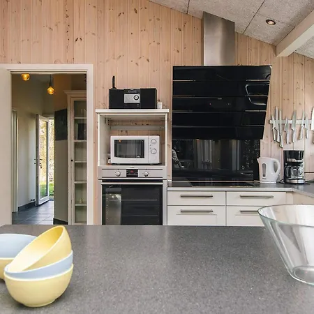 8 Person In Oksbol-by Traum *